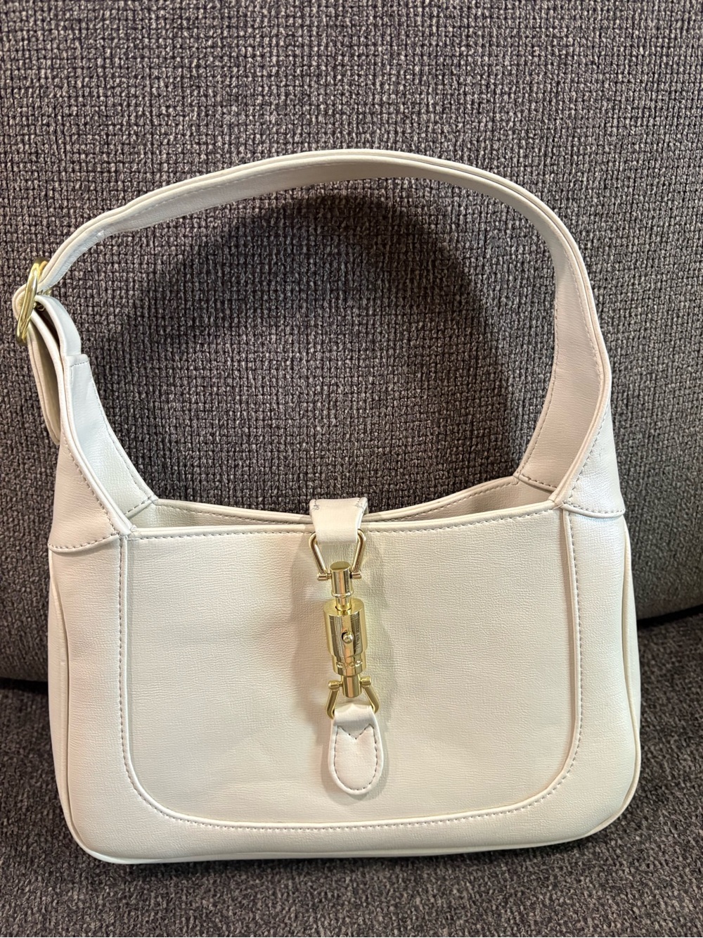 BRAND NEW Classic Cream Shoulder Bag with Gold Hardware GG